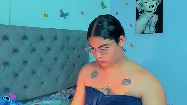 mabellfox online show from December 2024 02:17:01 AM