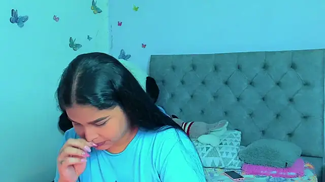 mabellfox online show from February 2025 04:10:02 PM