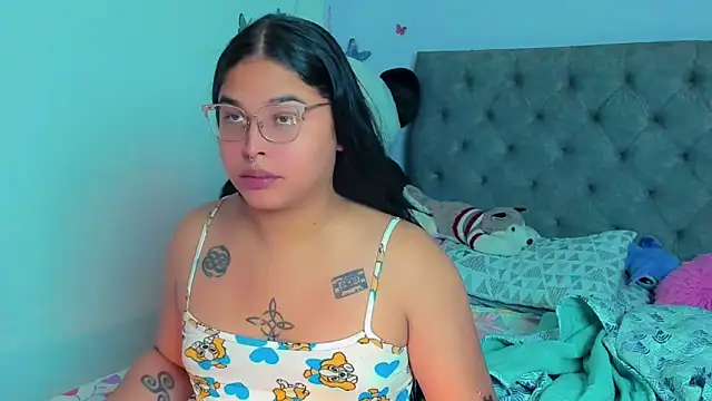 mabellfox online show from March 2025 04:38:02 PM