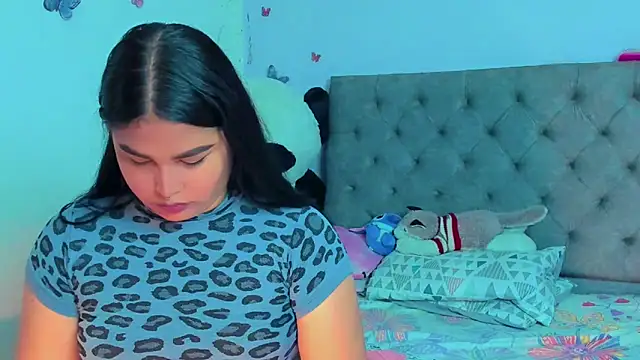 mabellfox online show from March 2025 06:12:02 PM