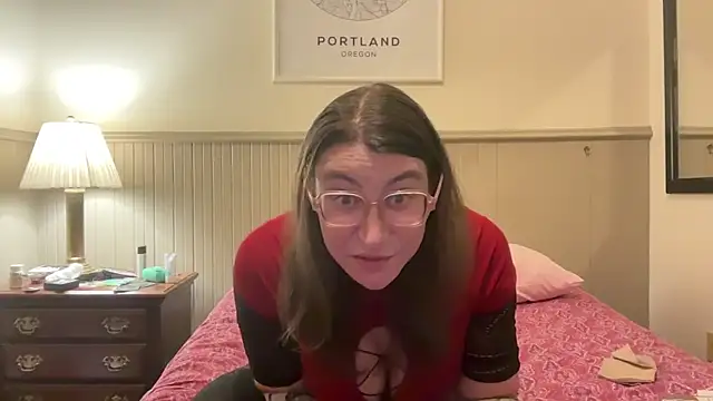 tessa luna online show from April 2026 06:17:01 AM