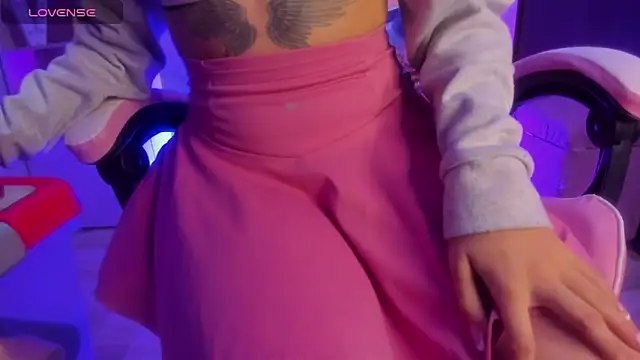 Snapshot of TiffanyBela chatting on January 2025 01:22:01 AM TiffanyBela online show from January 2025 01:22:01 AM