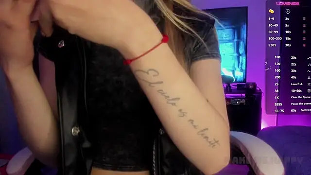 Snapshot of TiffanyBela chatting on March 2025 12:19:02 AM TiffanyBela online show from March 2025 12:19:02 AM