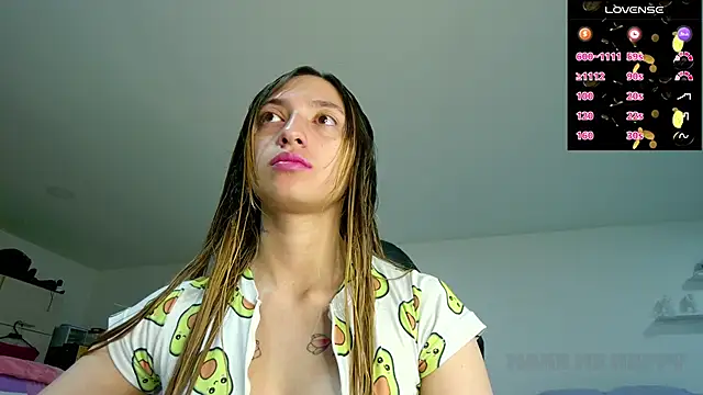 Snapshot of TiffanyBela chatting on October 2025 02:18:01 AM TiffanyBela online show from October 2025 02:18:01 AM