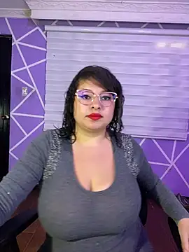 MiiaaJoness online show from July 2026 03:28:01 PM