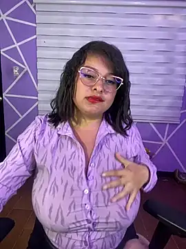 MiiaaJoness online show from July 2026 06:20:01 PM