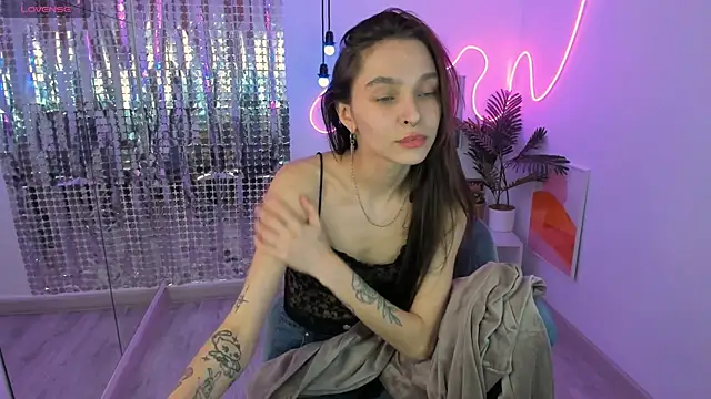 Snapshot of ChloeSunny chatting on April 2026 04:46:01 AM ChloeSunny online show from April 2026 04:46:01 AM