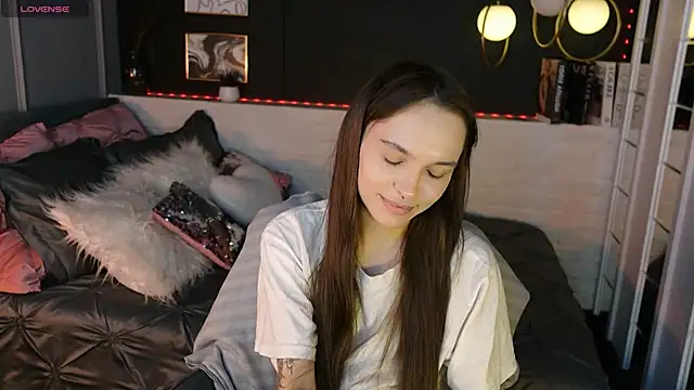 Snapshot of ChloeSunny chatting on April 2026 09:15:01 PM ChloeSunny online show from April 2026 09:15:01 PM