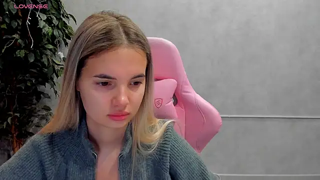 Donna Evans online show from March 2025 12:04:02 AM