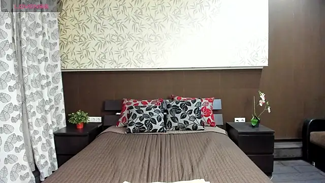 Donna Evans online show from March 2025 11:56:01 PM