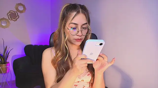 Snapshot of aliss_ev chatting on May 2026 09:55:01 PM aliss ev online show from May 2026 09:55:01 PM
