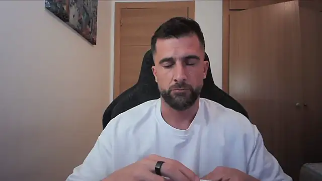 Snapshot of alex877x chatting on September 2025 06:35:01 PM alex877x online show from September 2025 06:35:01 PM