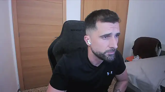 Snapshot of alex877x chatting on October 2025 08:30:02 PM alex877x online show from October 2025 08:30:02 PM