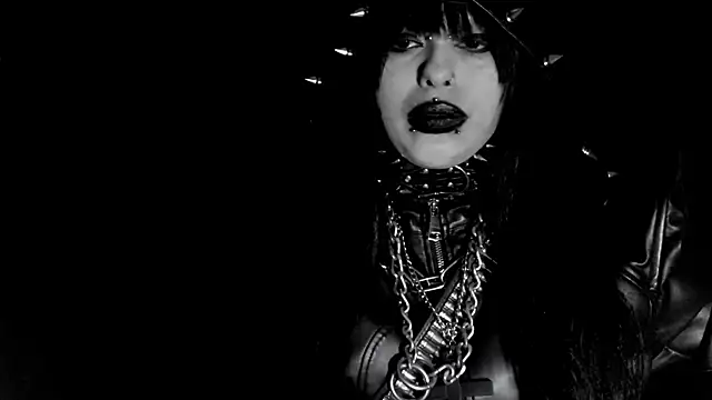 XXIOUX online show from July 2026 01:47:01 AM