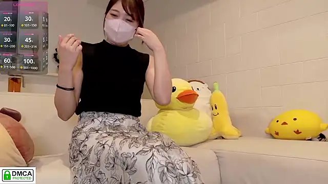 Snapshot of SUZU_ chatting on July 2026 10:10:01 AM SUZU online show from July 2026 10:10:01 AM
