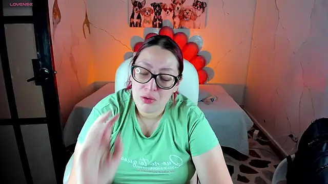 NiickyJones online show from December 2025 10:36:02 PM