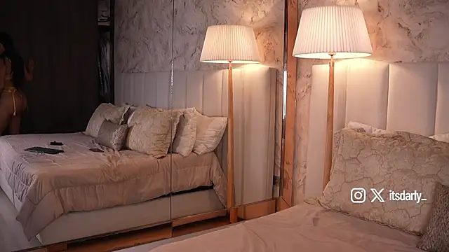 Rosalie vega online show from April 2026 04:35:01 PM