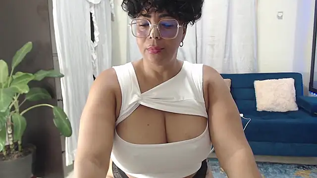 AmbarSofhia online show from March 2025 08:48:02 PM