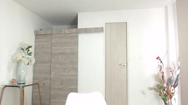 AmbarSofhia online show from September 2025 10:02:01 PM