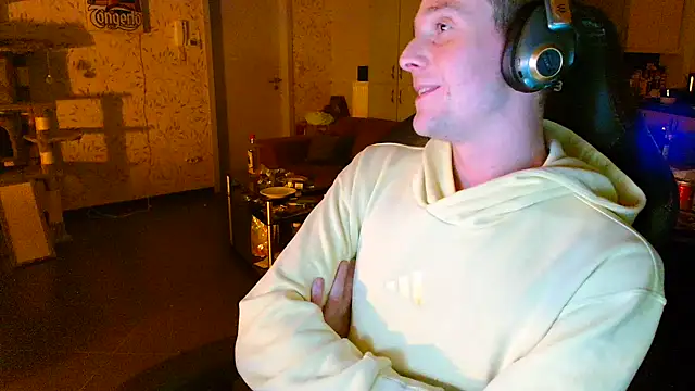 Str8boyy online show from December 2024 03:06:01 AM