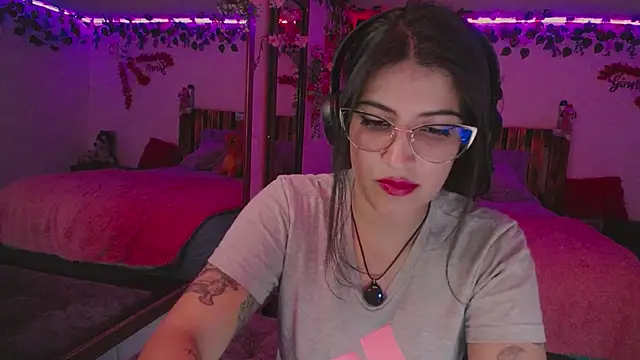 azahar  ziiz online show from November 2025 01:50:01 AM