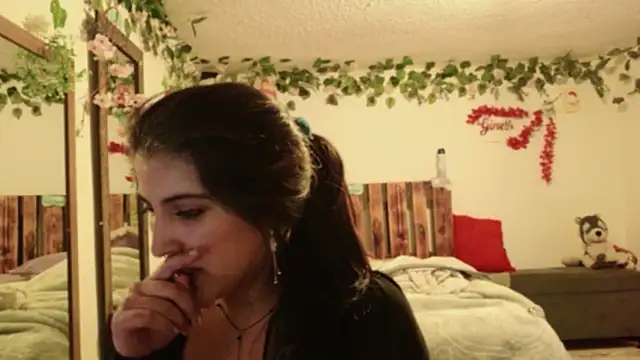 azahar  ziiz online show from November 2025 08:52:02 PM