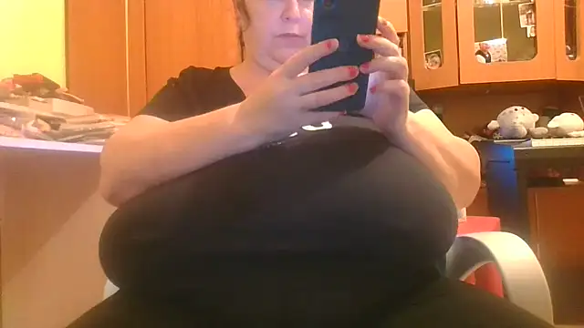 Nataliesbestjuggs online show from September 2025 06:09:02 PM