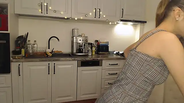 Snapshot of Tasty_Shape chatting on December 2024 04:24:02 PM Tasty Shape online show from December 2024 04:24:02 PM