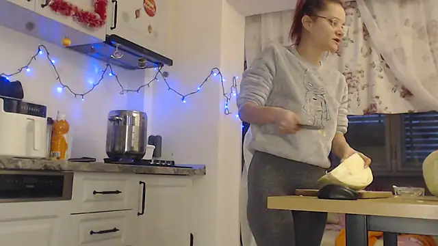 Snapshot of Tasty_Shape chatting on February 2025 03:39:01 PM Tasty Shape online show from February 2025 03:39:01 PM