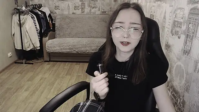 AmeliaKamishiro online show from January 2025 05:05:01 PM