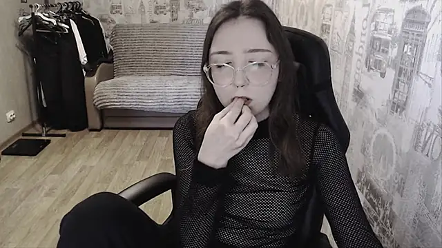 AmeliaKamishiro online show from January 2025 12:07:02 PM