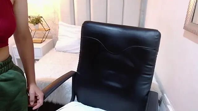 laureentt  online show from January 2026 03:21:02 AM