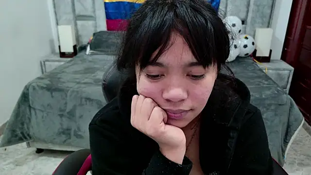 Snapshot of laureentt_ chatting on June 2026 09:14:01 AM laureentt online show from June 2026 09:14:01 AM