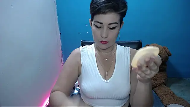 Snapshot of Sunny_rayz_ chatting on March 2025 12:05:02 PM Sunny rayz online show from March 2025 12:05:02 PM