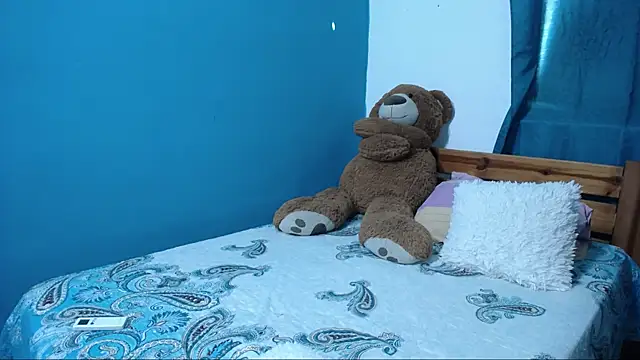 Snapshot of Sunny_rayz_ chatting on March 2025 03:19:01 PM Sunny rayz online show from March 2025 03:19:01 PM