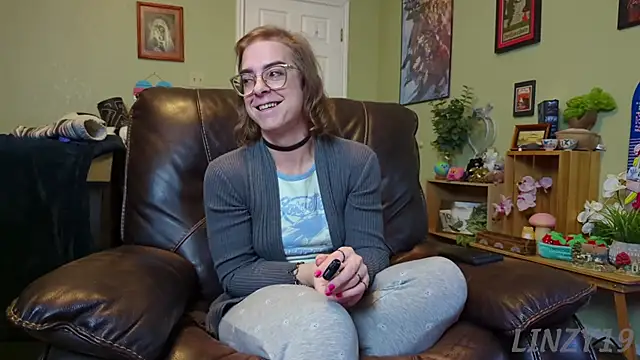 Linzy 19 online show from January 2025 03:33:01 AM