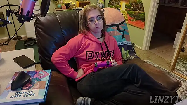 Linzy 19 online show from February 2025 04:25:01 AM