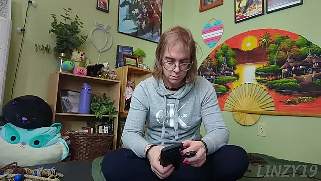 Linzy 19 online show from February 2025 09:48:02 PM