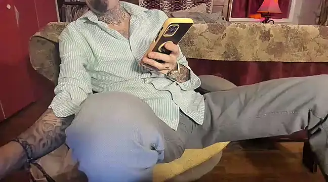 RoosterWabbit online show from March 2025 05:00:01 AM