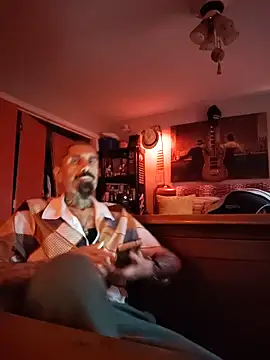 Snapshot of RoosterWabbit chatting on May 2026 11:09:02 AM RoosterWabbit online show from May 2026 11:09:02 AM