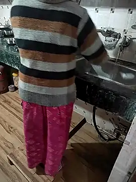 COUPLLE VILLAGE online show from February 2025 06:34:01 AM