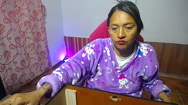 Snapshot of daleska_ayala_1 chatting on February 2025 02:50:02 AM daleska ayala 1 online show from February 2025 02:50:02 AM