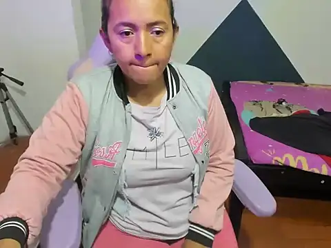 Snapshot of daleska_ayala_1 chatting on October 2025 11:18:02 PM daleska ayala 1 online show from October 2025 11:18:02 PM