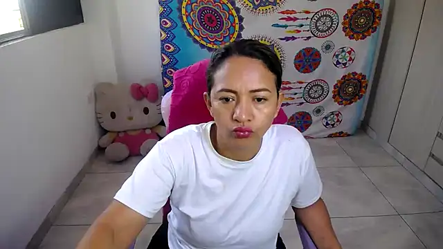 Snapshot of daleska_ayala_1 chatting on December 2025 12:22:02 PM daleska ayala 1 online show from December 2025 12:22:02 PM