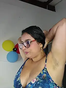 Snapshot of Alizon_1 chatting on June 2026 07:15:01 PM Alizon 1 online show from June 2026 07:15:01 PM