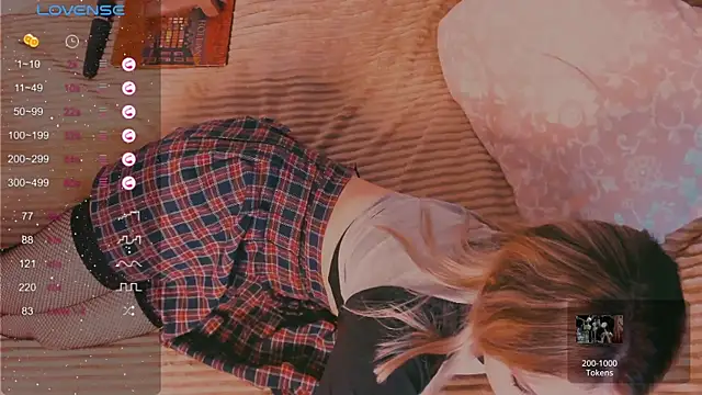 Snapshot of yoursugarbabe chatting on December 2024 06:01:01 AM yoursugarbabe online show from December 2024 06:01:01 AM