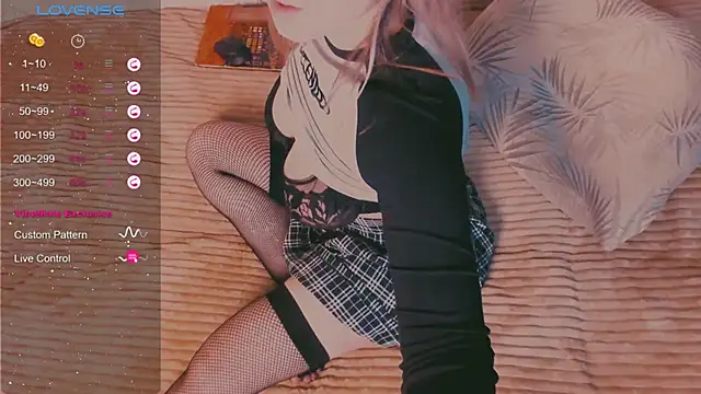 Snapshot of yoursugarbabe chatting on January 2025 11:12:01 PM yoursugarbabe online show from January 2025 11:12:01 PM