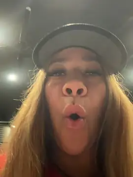 Bigbuttbrooklynn online show from February 2026 01:06:01 PM