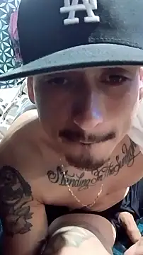 Snapshot of Dnttripaboutit chatting on April 2026 09:35:01 AM Dnttripaboutit online show from April 2026 09:35:01 AM