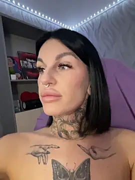 Snapshot of angel_devil_forever chatting on June 2026 09:07:02 PM angel devil forever online show from June 2026 09:07:02 PM